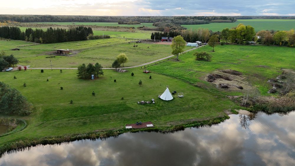 tipis-prie-tvenkinio-aukuro-g.-6a